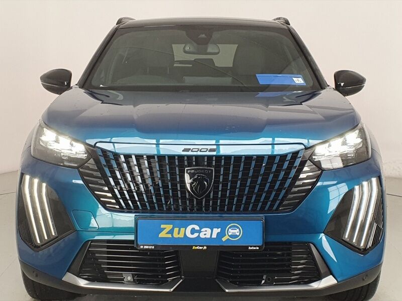 More views of Peugeot 2008