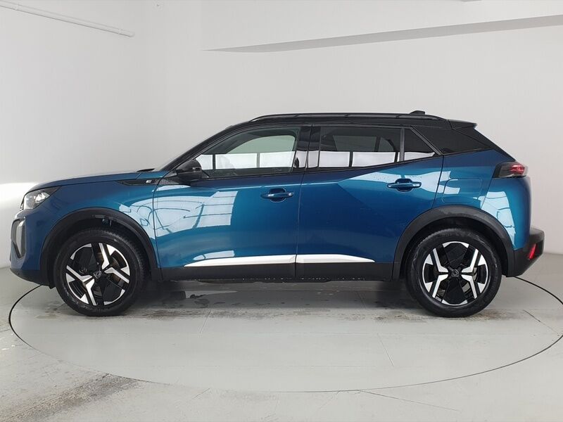 More views of Peugeot 2008