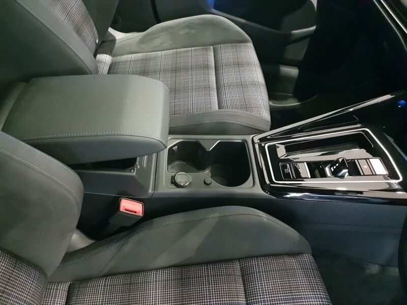 More views of Volkswagen Golf