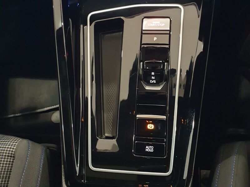 More views of Volkswagen Golf