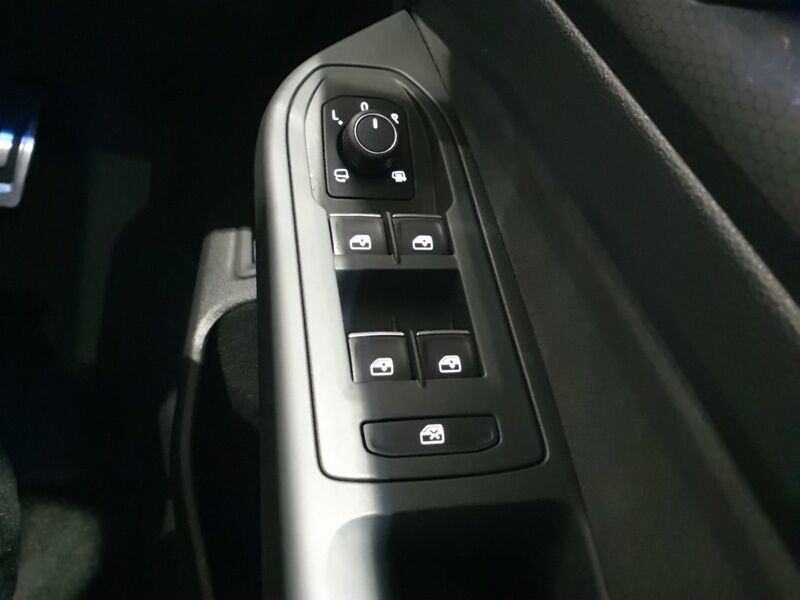 More views of Volkswagen Golf