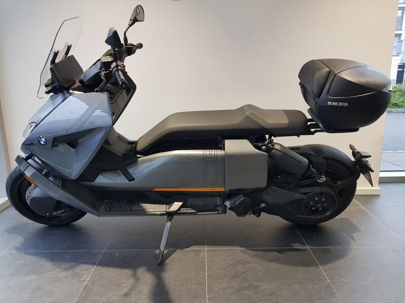 More views of BMW CE04