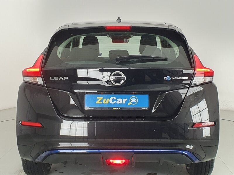 More views of Nissan Leaf