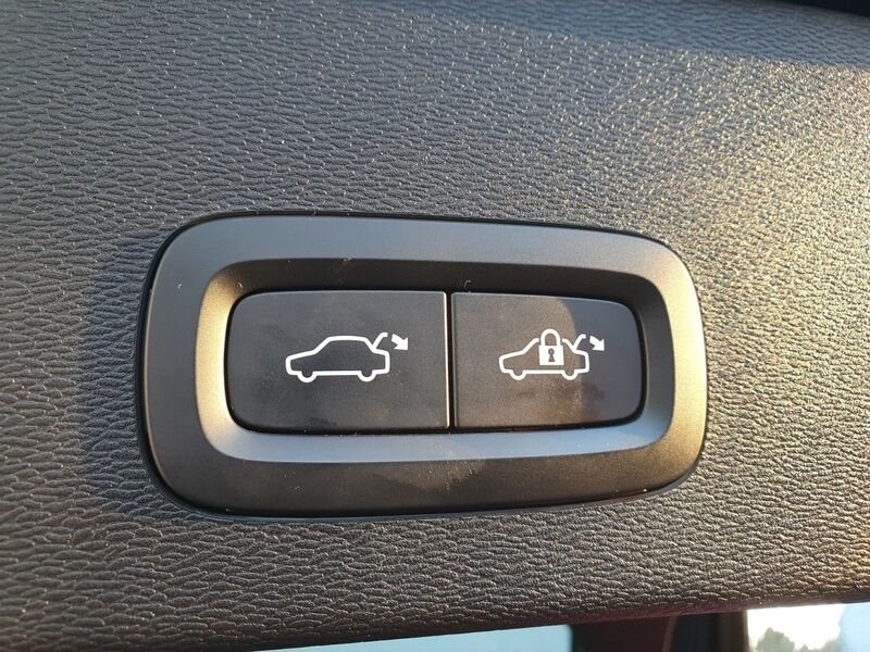 More views of Volvo C40