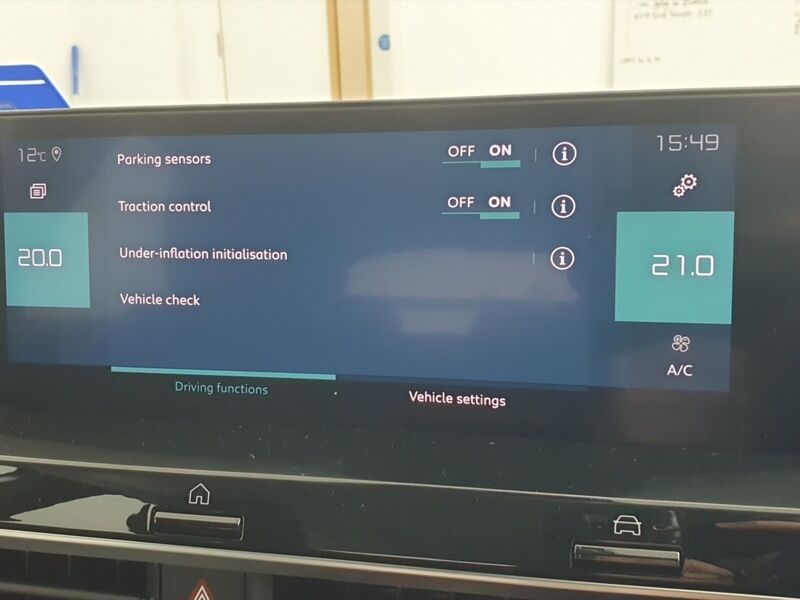 More views of Citroen e-C4