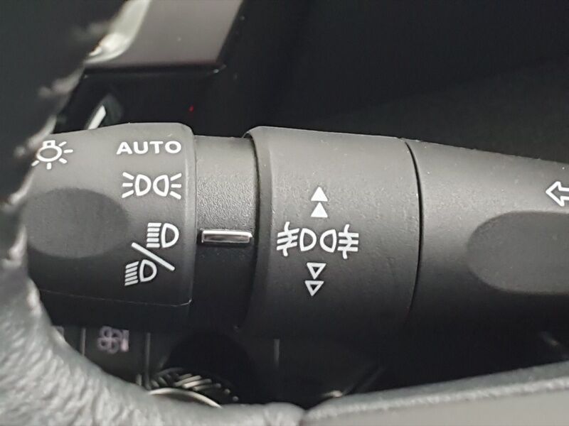 More views of Citroen e-C4