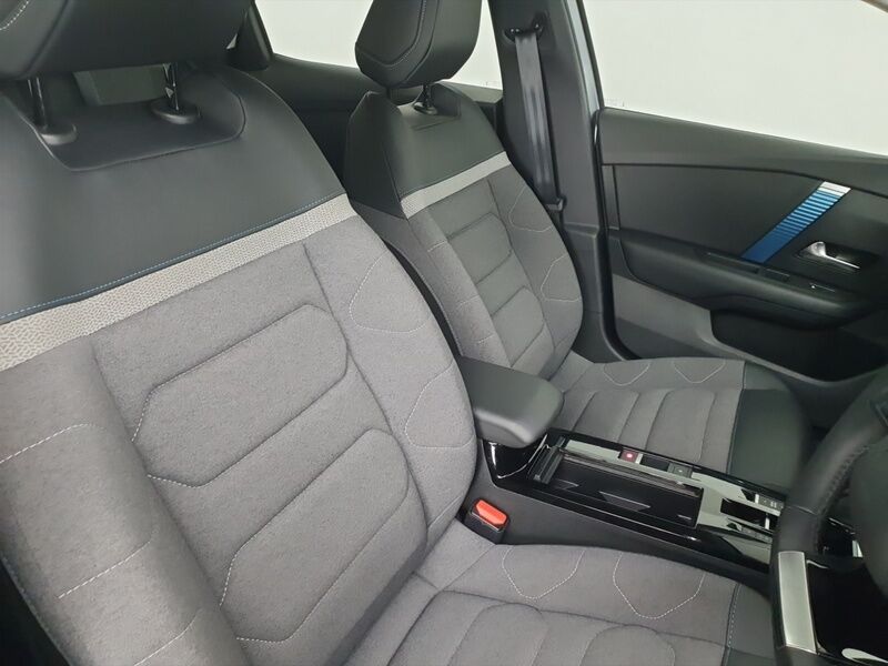 More views of Citroen e-C4