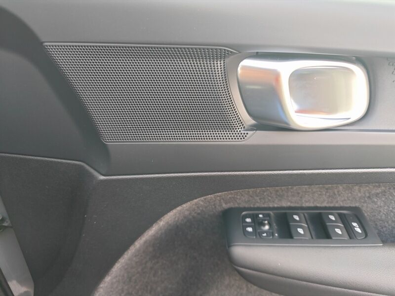 More views of Volvo C40