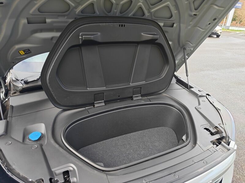 More views of Volvo C40