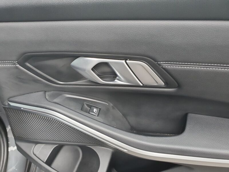 More views of BMW 3-Series