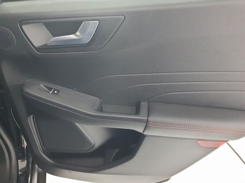 More views of Ford Kuga