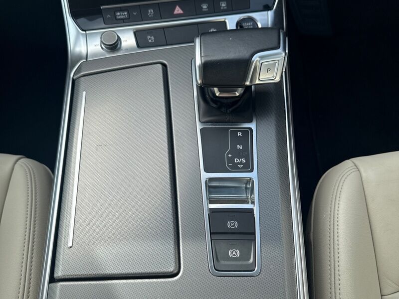 More views of Audi A6