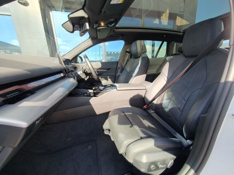 More views of BMW 5-Series