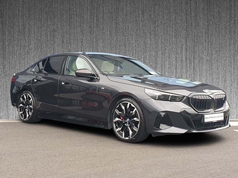 More views of BMW i5