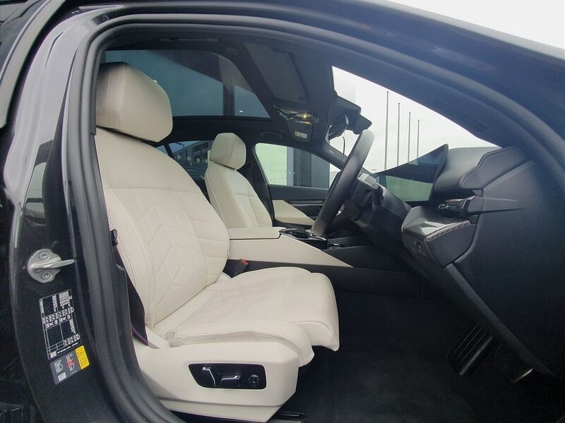 More views of BMW i5