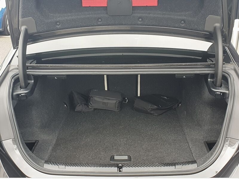 More views of BMW i5