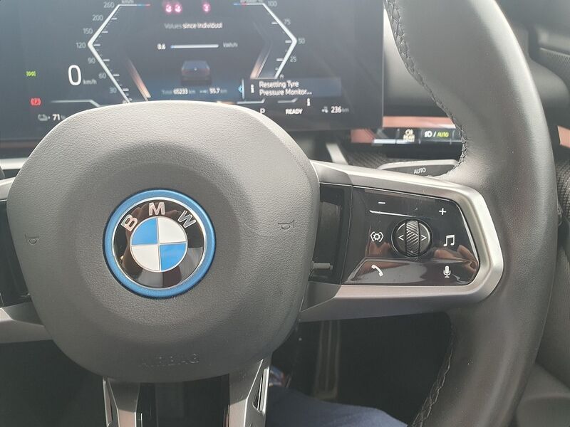 More views of BMW i5