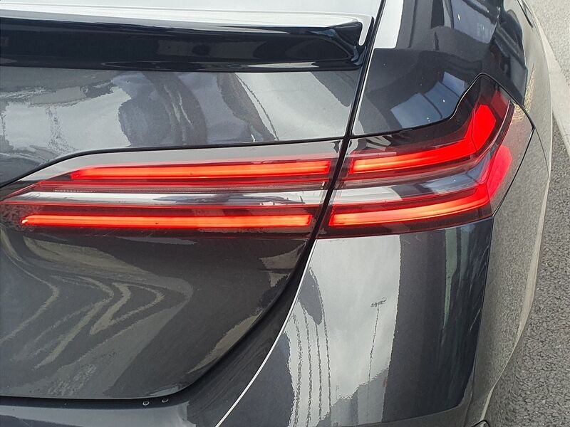 More views of BMW i5