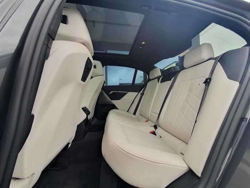 More views of BMW i5