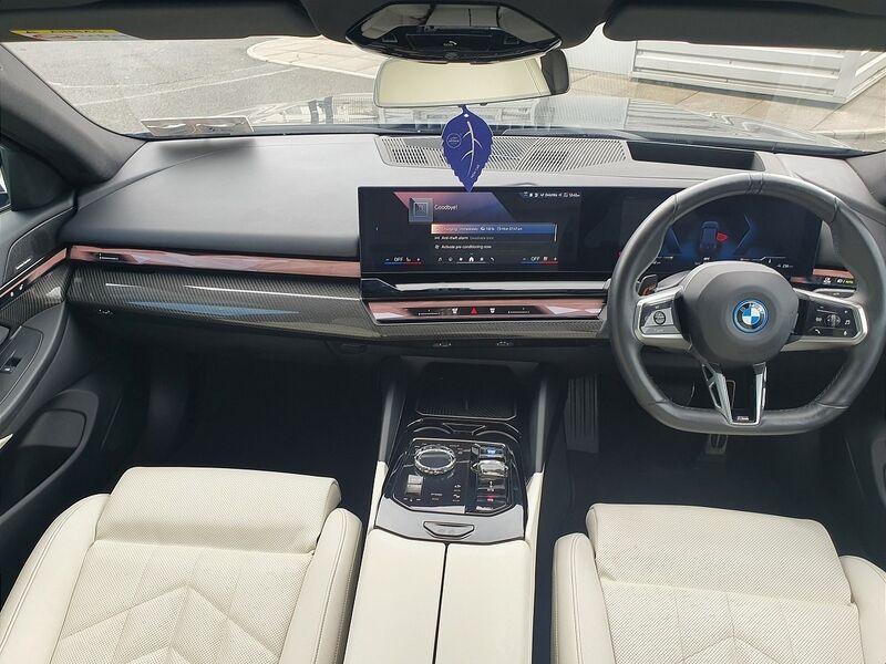 More views of BMW i5