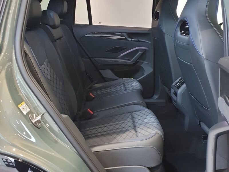 More views of Volkswagen Tiguan