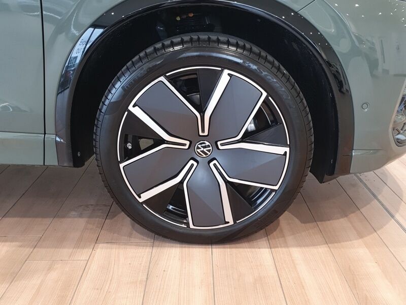 More views of Volkswagen Tiguan