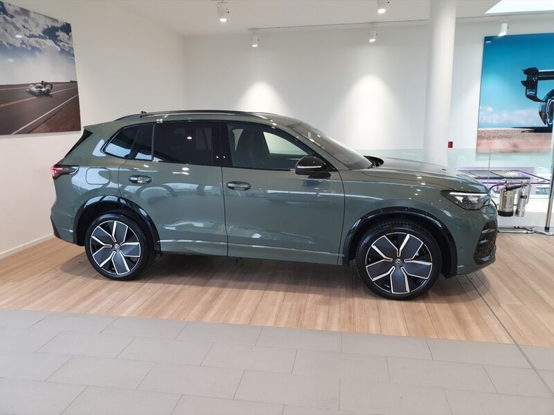 More views of Volkswagen Tiguan