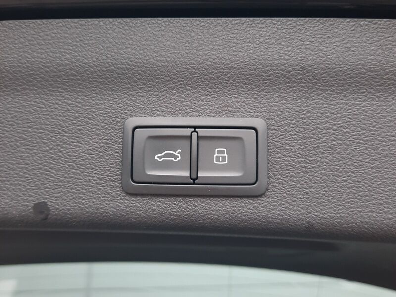 More views of Audi A6