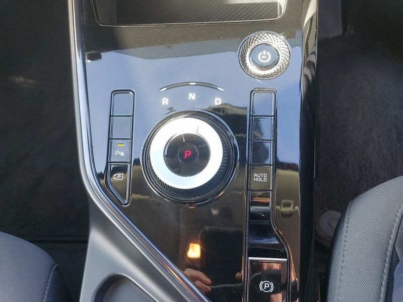 More views of Kia e-Niro