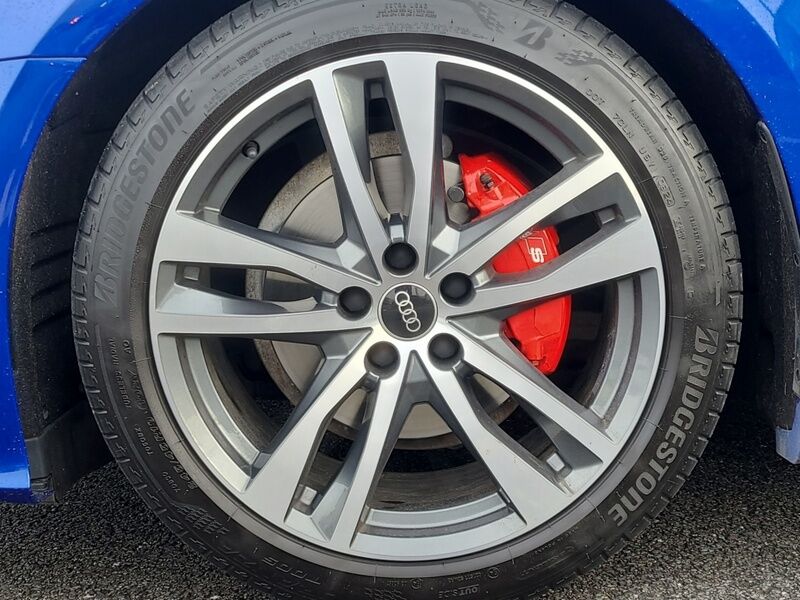 More views of Audi A6