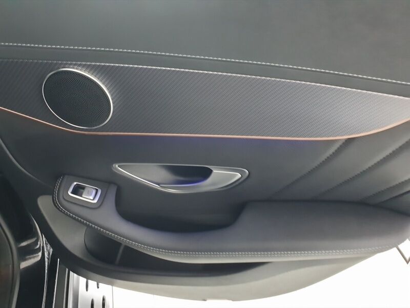 More views of Mercedes-Benz EQC