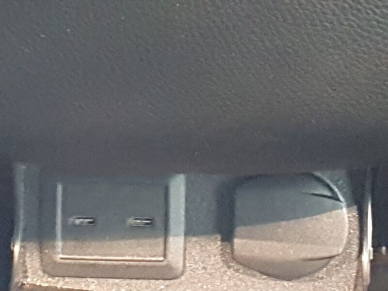 More views of Mercedes-Benz EQC