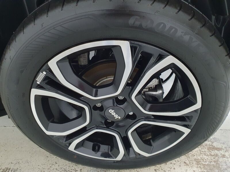 More views of Jeep Avenger