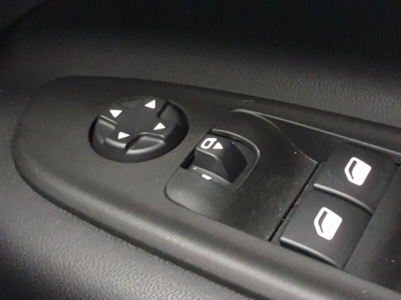 More views of Jeep Avenger