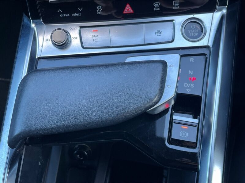 More views of Audi e-tron