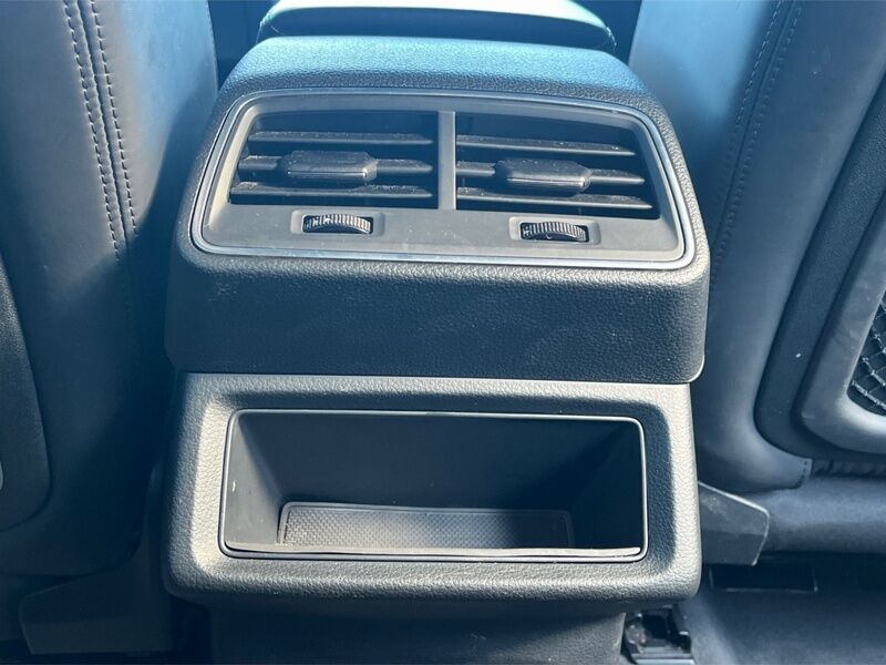 More views of Audi e-tron