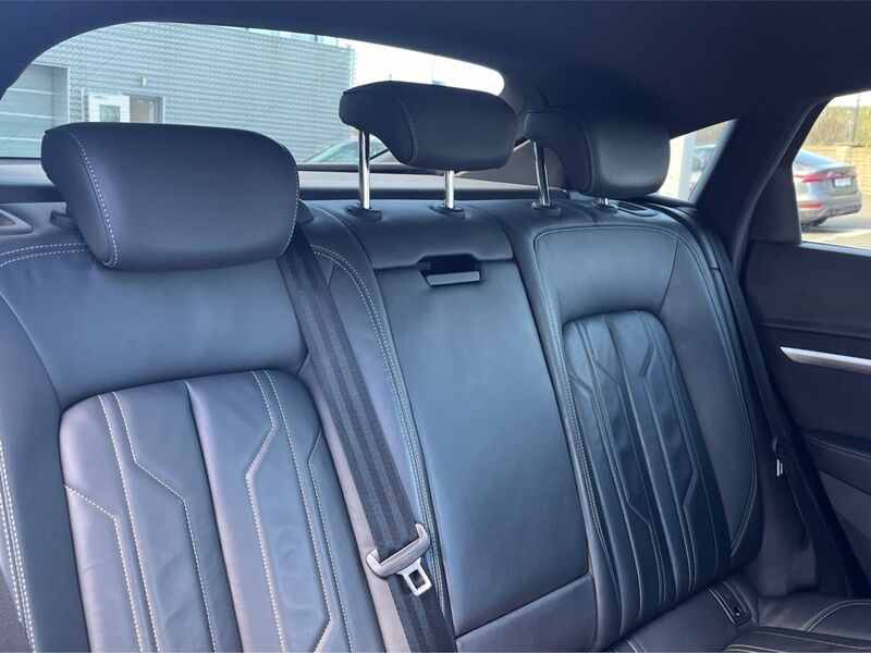 More views of Audi e-tron