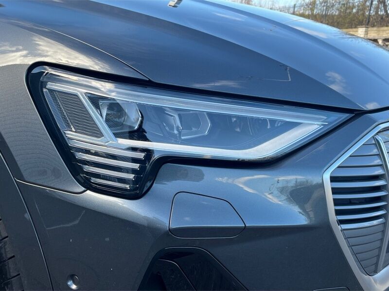 More views of Audi e-tron