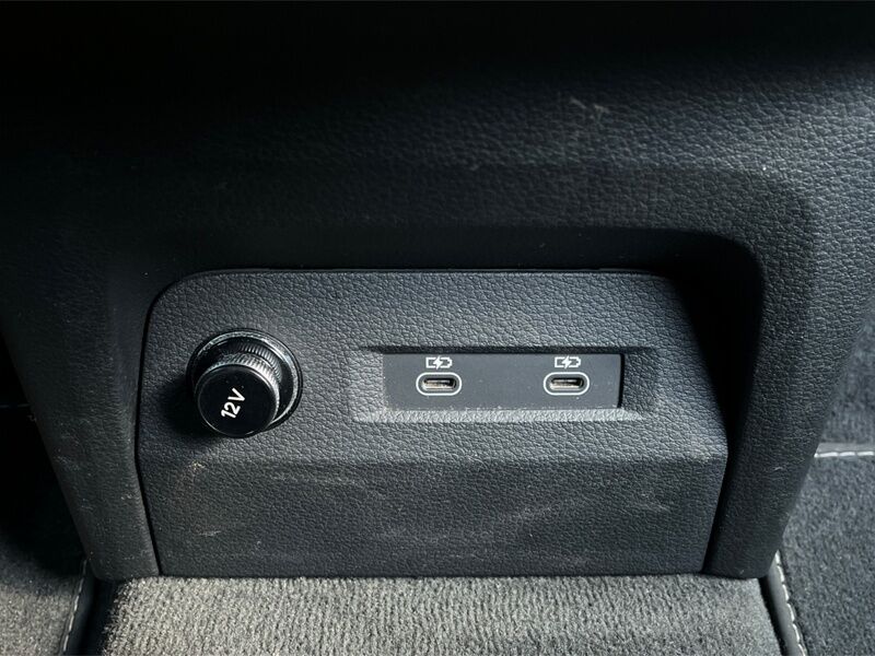 More views of Audi e-tron