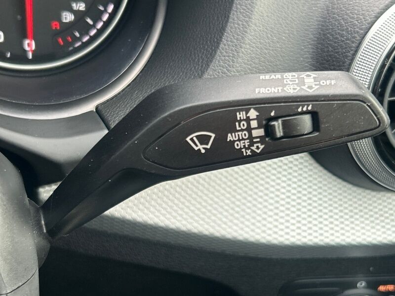 More views of Audi Q2