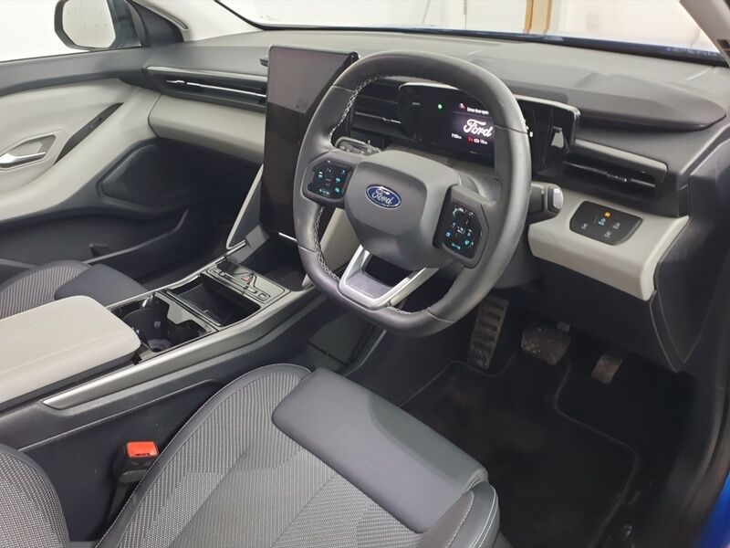 More views of Ford Explorer