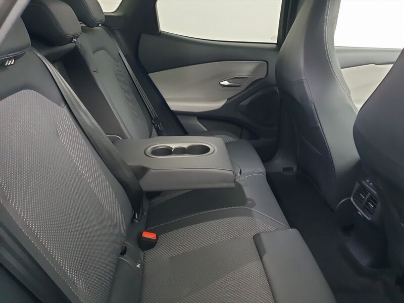 More views of Ford Explorer