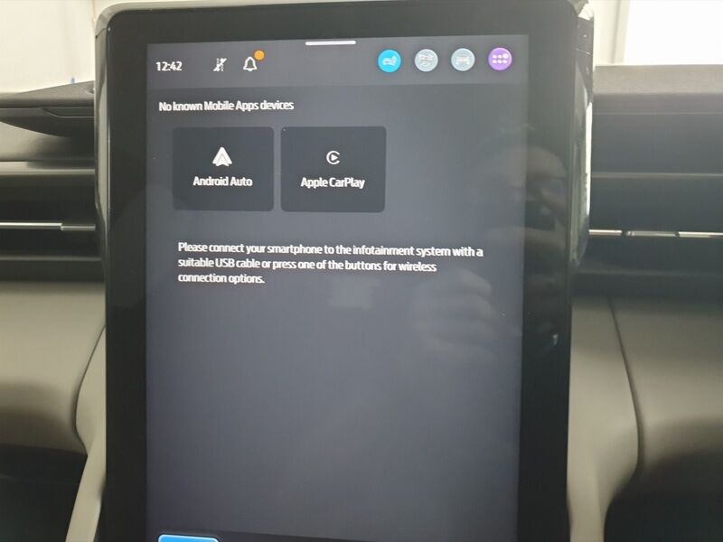 More views of Ford Explorer