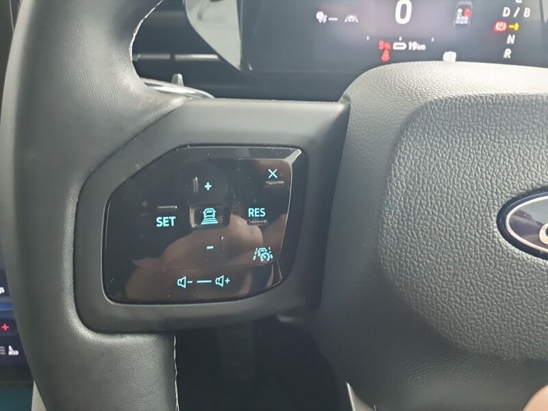 More views of Ford Explorer