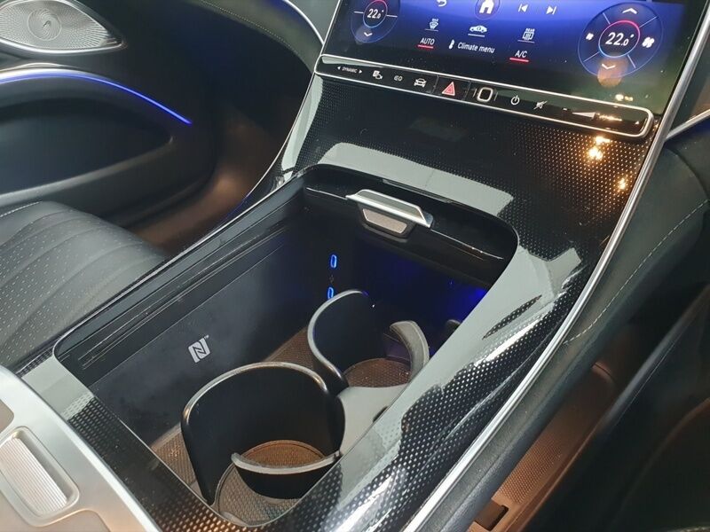 More views of Mercedes-Benz EQS