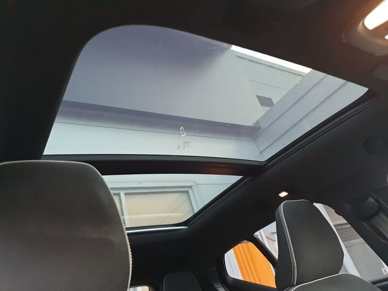 More views of Volvo XC40