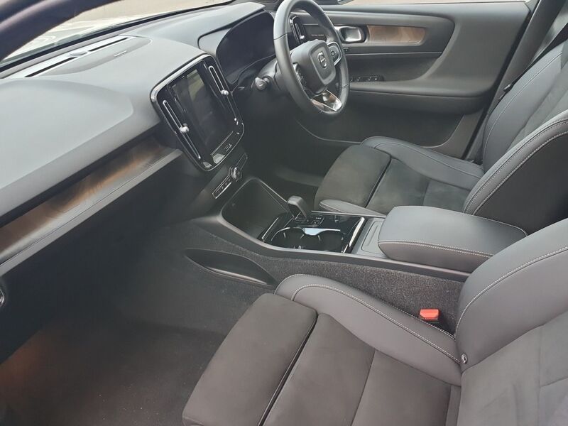 More views of Volvo XC40
