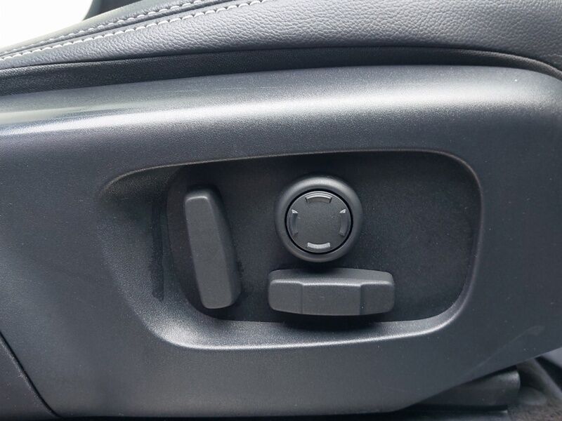 More views of Land Rover Discovery Sport