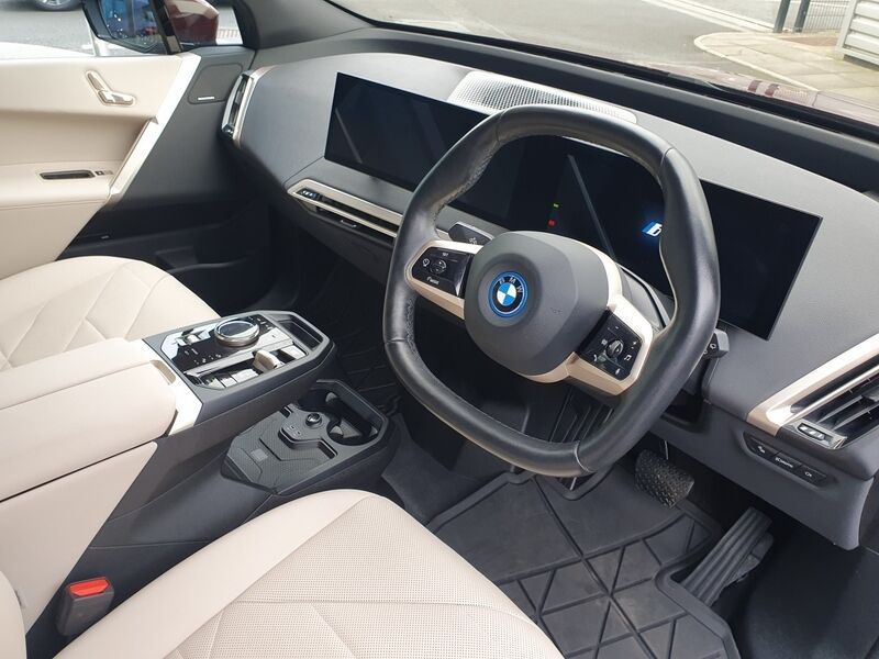 More views of BMW iX