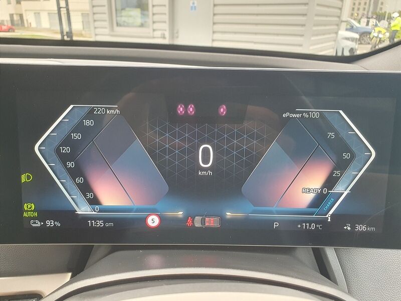 More views of BMW iX